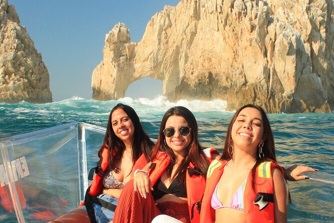 1 hour Private Navigation in Transparent Boat Arco de Los Cabos - The transparent boat and marine life