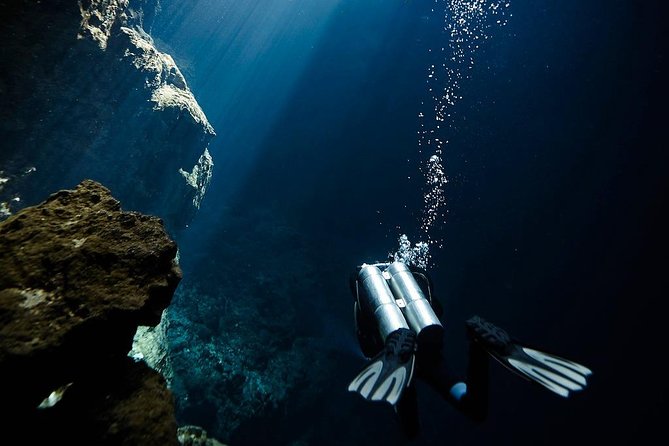 2 cenote divings (including one deep diving) for advanced divers in Tulum - Why the small group changes the outing