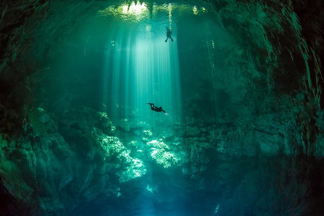 2 cenote divings (including one deep diving) for advanced divers in Tulum - Dos Ojos: formations, light effects, and a bat cave