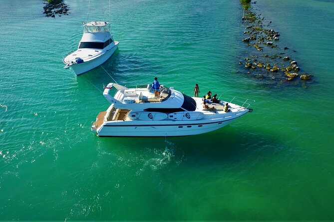 2 Hour Sunset - 47' Azimut, Tulum, Playa del Carmen, Riviera Maya - Fire-grilled chicken, guacamole, and a full standard bar
