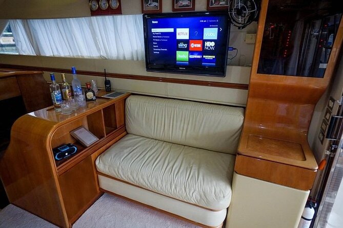 3 Hour Xpu-Ha - 47' Azimut, Tulum, Playa del Carmen, Riviera Maya - Standard drinks, cocktails, and the bottle question