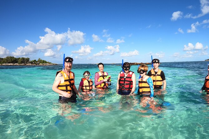 3 Hours VIP Semiprivate Tour Isla Mujeres Full Snorkeling Experience - Meeting in Centro and managing the clock