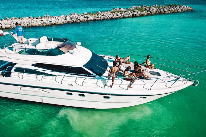 4 Hour - 47' Azimut, Tulum, Playa del Carmen, Riviera Maya - What to confirm before you pay