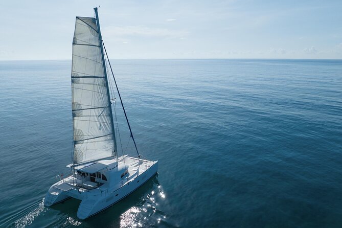 4H Private 38'Catamaran All-Inclusive in Tulum & Playa del Carmen - The crew sets the mood