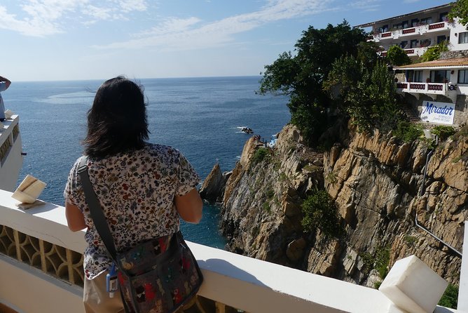 4Hrs Small Group Half Day City Tour with Lunch at High Divers - Lunch: the detail you should settle before departure