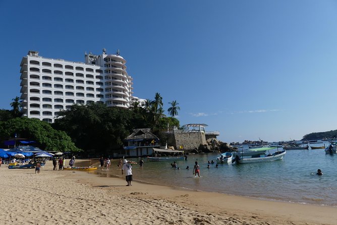 4Hrs Small Group Half Day City Tour with Lunch at High Divers - Avenida Costera Miguel Aleman: Acapulco from the road