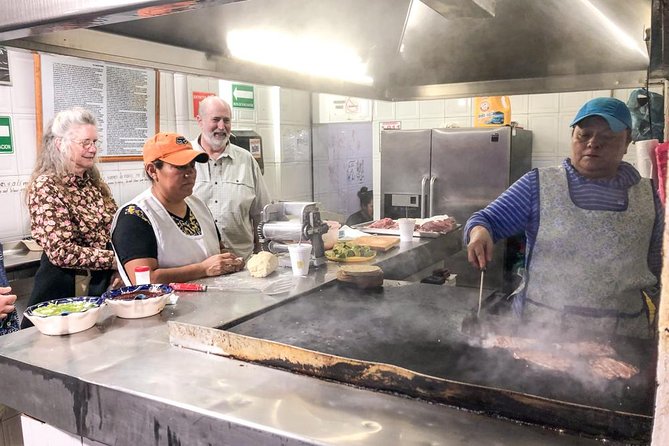 A Night of Tacos and Mezcal in Mexico City - Angel of Independence and Plaza de la República