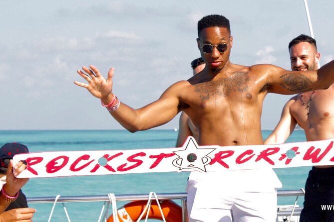 Adults only Hip Hop Sessions Boat Party Cancun - Sandwiches, snacks, and the timing problem