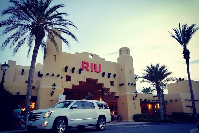 Airport Los cabos Round Trip Transportation - The drivers can make the difference