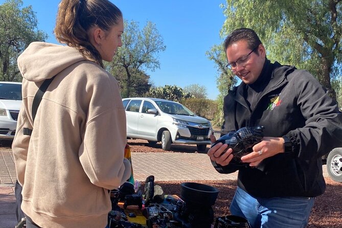 All-inclusive hot air balloon flight over Teotihuacan - Breakfast in a cave or above the pyramids