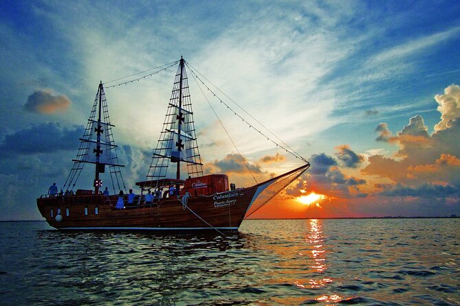 Amazing Romantic Dinner on a Spanish Galeon with Saxophone Music - The marina, hotel pickup, and timing