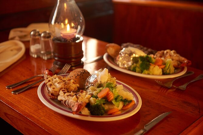 Amazing Romantic Dinner on a Spanish Galeon with Saxophone Music - Comfort, seating, and accessibility concerns