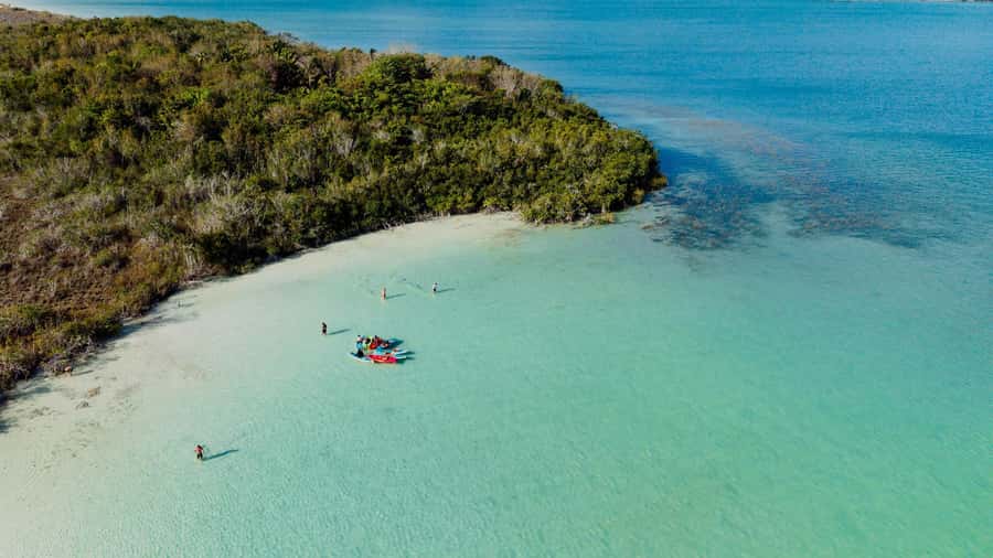 Bacalar at Sunrise: Kayak Adventure with Breakfast & Photos - Paddling with a bilingual local guide