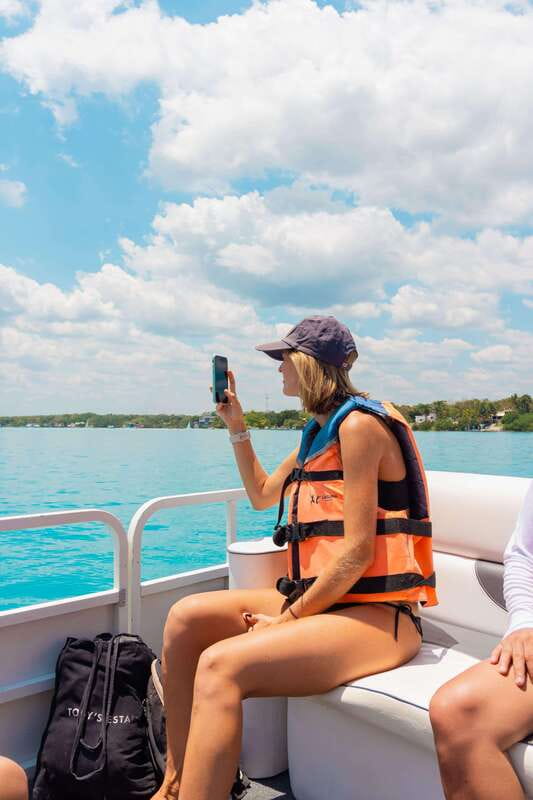 Bacalar: Lake of Seven Colors Pontoon Tour with Fruit - Bird Island and the living lagoon