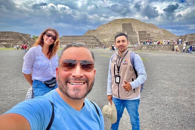 Balloon Flight and Teotihuacan Tour w/Breakfast from Mexico City - A short taste of local crafts and spirits