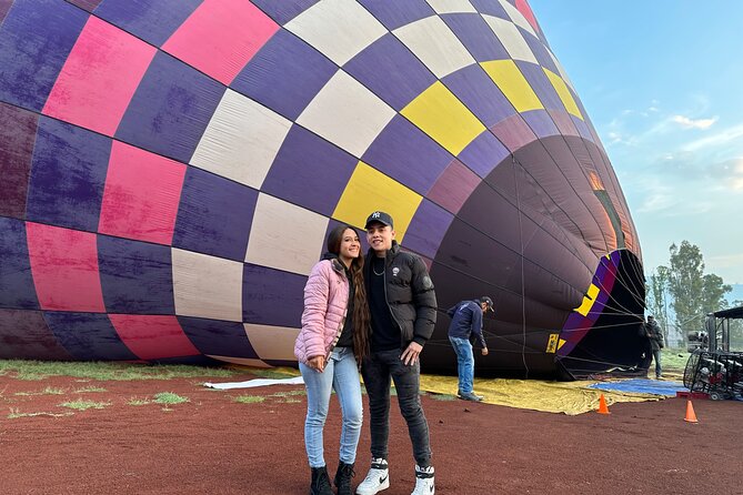 Balloon Flight + Breakfast in a cave + Pick up CDMX + Pyramids - The 40 to 60 minute flight above Teotihuacan