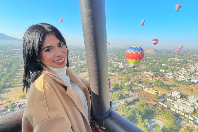Balloon flight + Breakfast in cave + Pyramids + Pick up CDMX. - Breakfast in a cave, with a few caveats