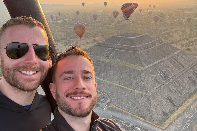 Balloon Flight + Cave Breakfast + Pick Up from CDMX or We Fly - Breakfast inside La Cueva