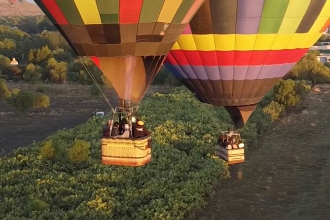 Balloon flight + pick up in CDMX + Breakfast in Cave + Pyramids - Breakfast inside La Cueva