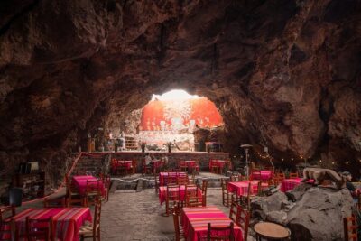 Balloon Flight with Breakfast in a Natural Cave and Transportation from CDMX