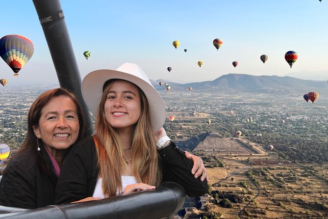 Balloon flight with breakfast in Cave and Pyramids tour from CDMX - Breakfast inside a Teotihuacan cave
