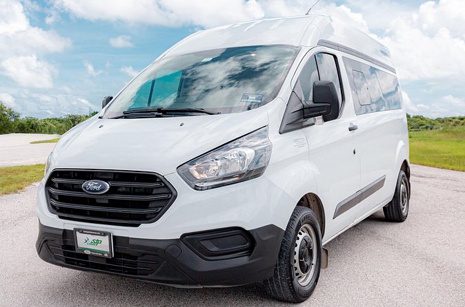 Black Luxury Van from hotels to Cancun Airport - Hotel pickup requires a little discipline