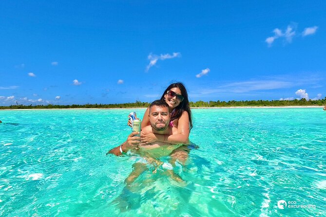 Boat Tour to Heaven in Cozumel with Ceviche - The boat, group size, and pace