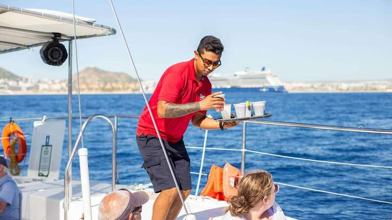 Cabo San Lucas: 4-Hour Snorkeling Cruise with Open Bar - FAQ