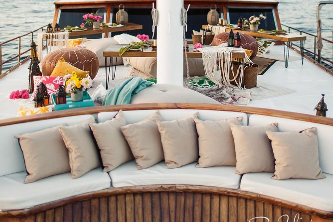 Cabo San Lucas Luxury Sailing Yacht and Dinner with a Chef - What $199 really buys you