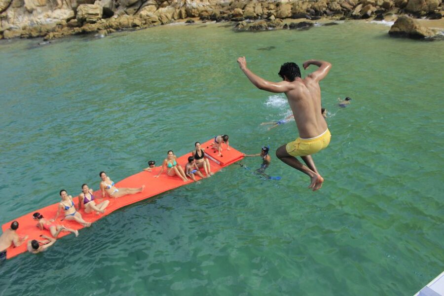 Cabo San Lucas: Private Catamaran Cruise - Cabo’s Arch, Pacific Window, and Lovers Beach