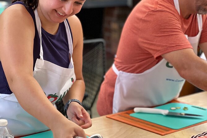 Cabo San Lucas Taco Fiesta: Cooking, Dancing and Mixology Class - Who should book this experience