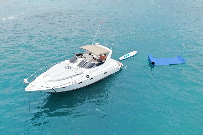 Cabo San Lucas Yacht Rental all inclusive - Two hours around Medano Beach and Cabo Bay