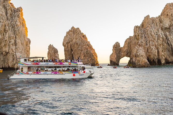 Cabo Sunset Dinner Cruise: Fajitas, Lands End and Party - Timing problems can ruin the sunset
