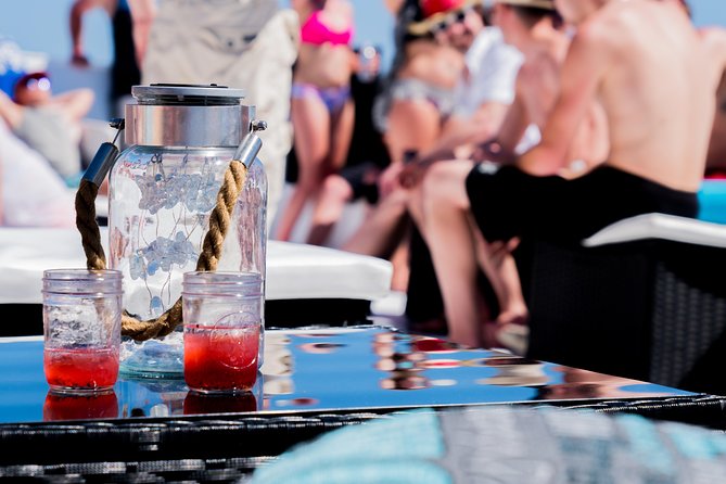 Cabo Sunset Dinner Cruise with Live Music & Open Bar on Cabo Wave - Who will enjoy this Cabo sunset cruise