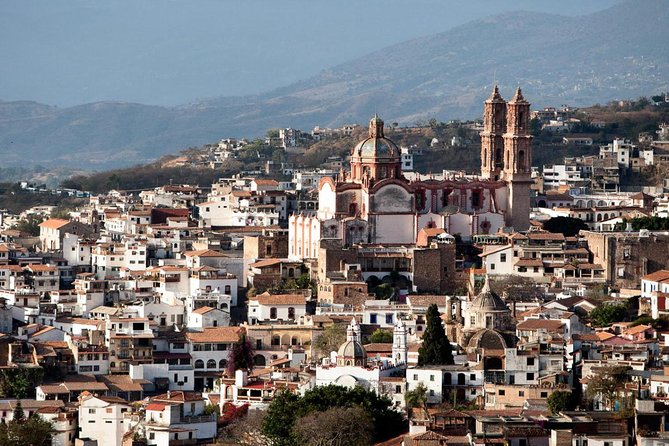 Cacahuamilpa Caves and Taxco: Private & Small Groups From Mexico City - English support and guide quality