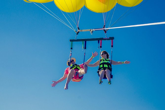 Cancun Adventure: Reef Snorkeling & Parasailing Experience - The guides make the water portion easier