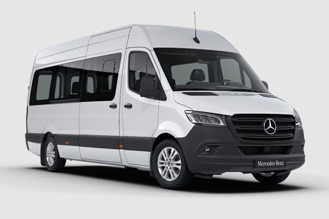 Cancun Airport: Shuttle Cancun or Playa del Carmen Hotels - Finding the driver outside Cancun Airport