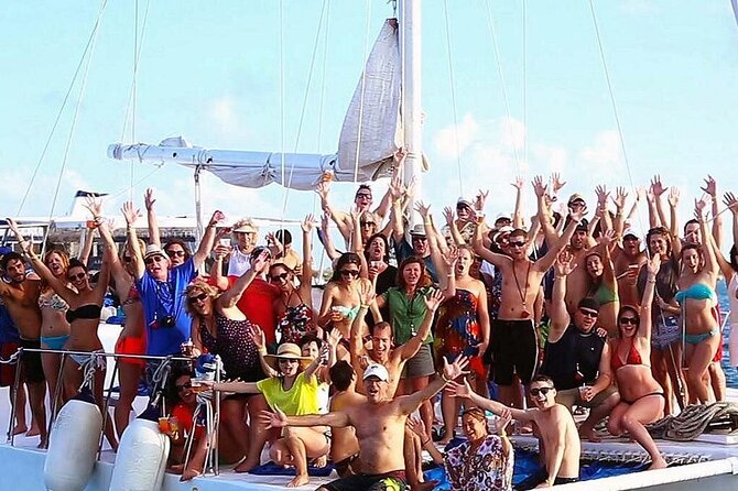 Cancun : All Inclusive Catamaran Tour to Isla Mujeres - Setting out from Playa Tortugas