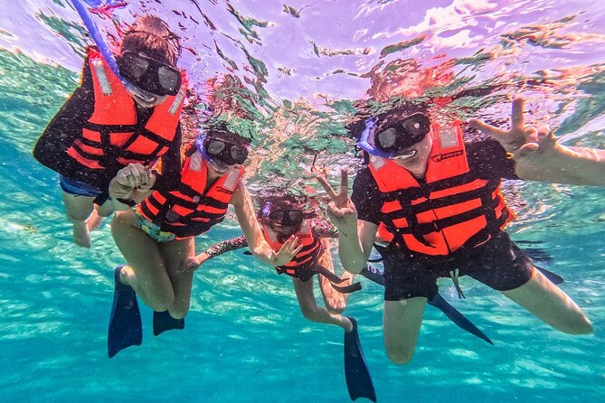 Cancun : All Inclusive Catamaran Tour to Isla Mujeres - My call on the Isla Mujeres sailing