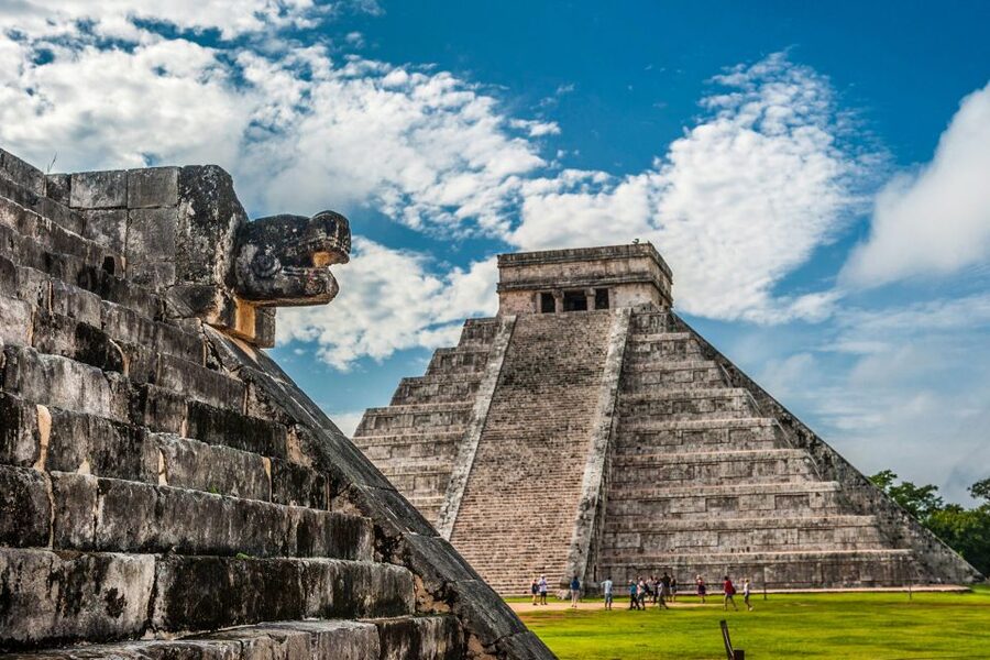 Cancun: Chichen Itza, Cenote & Valladolid Tour with Lunch - Valladolid in 30 to 40 minutes