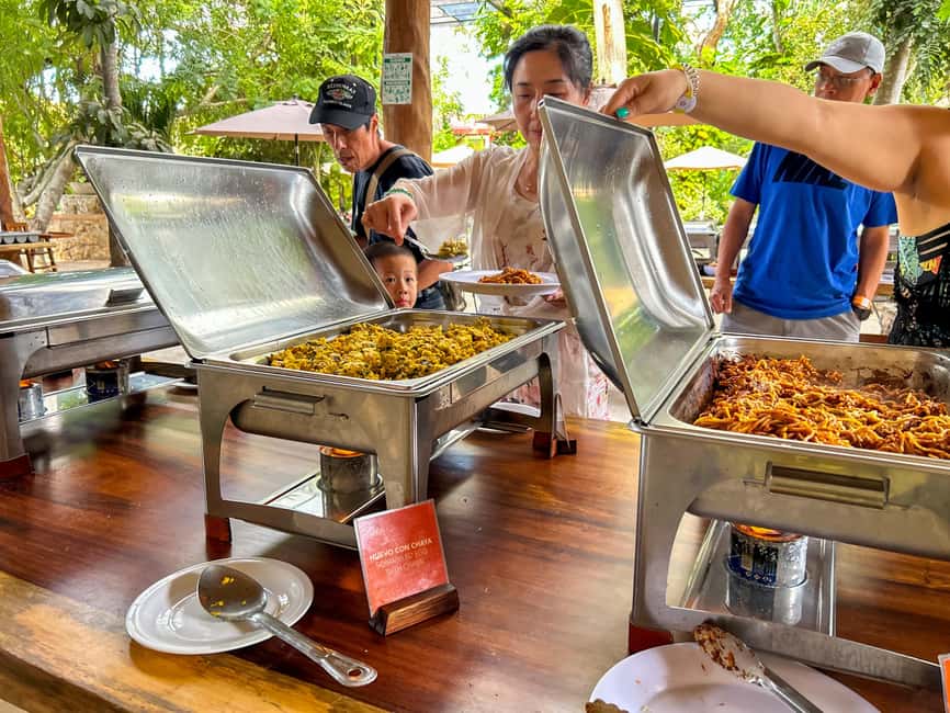 Cancun: Chichen Itza, Cenote & Valladolid Tour with Lunch - Guides, buses, and the pace of the day