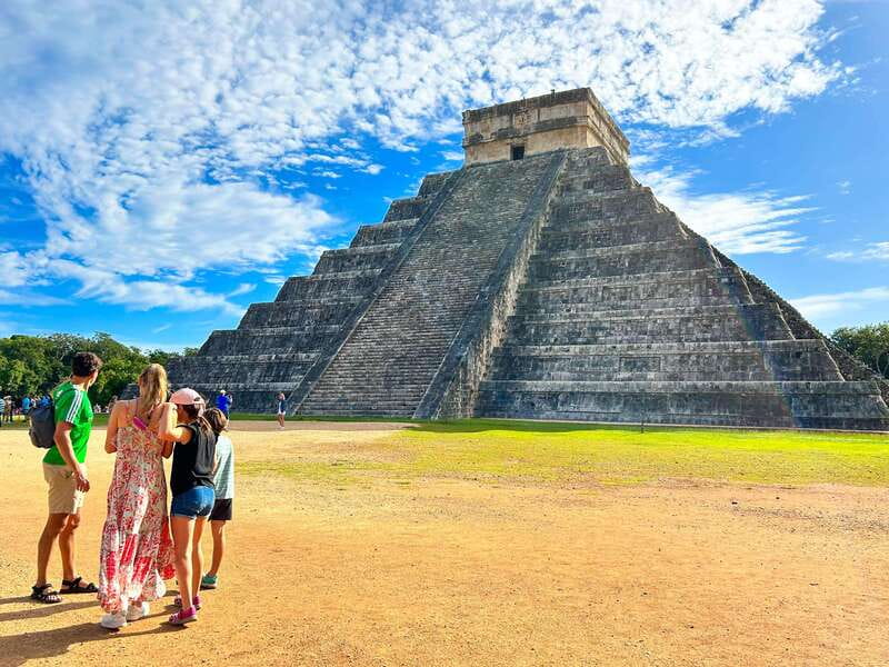 Cancun: Chichen Itza Early Access Guided Tour - Food, drinks, and the extra tax