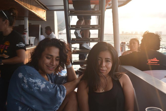 Cancun Dancer Cruise to Isla Mujeres with Snorkeling and Lunch - Isla Mujeres offers a change of scene