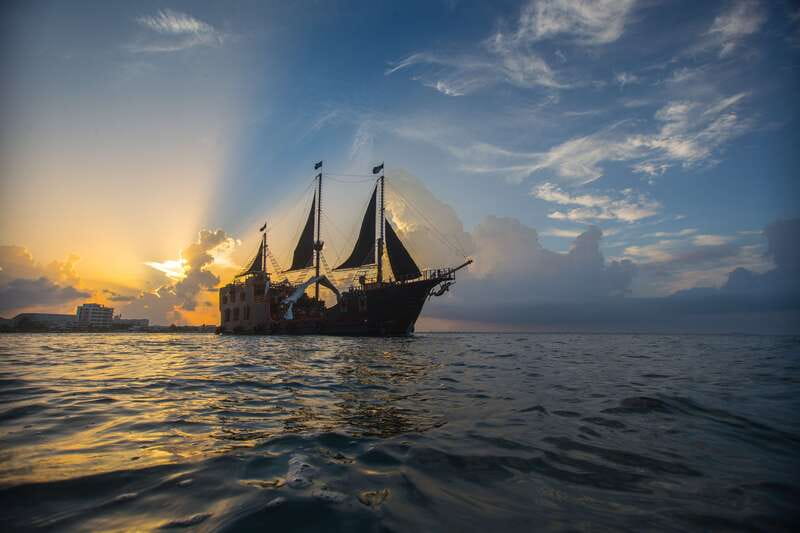 Cancún: Jolly Roger Pirate Dinner Cruise 2025 - Key points to know before booking