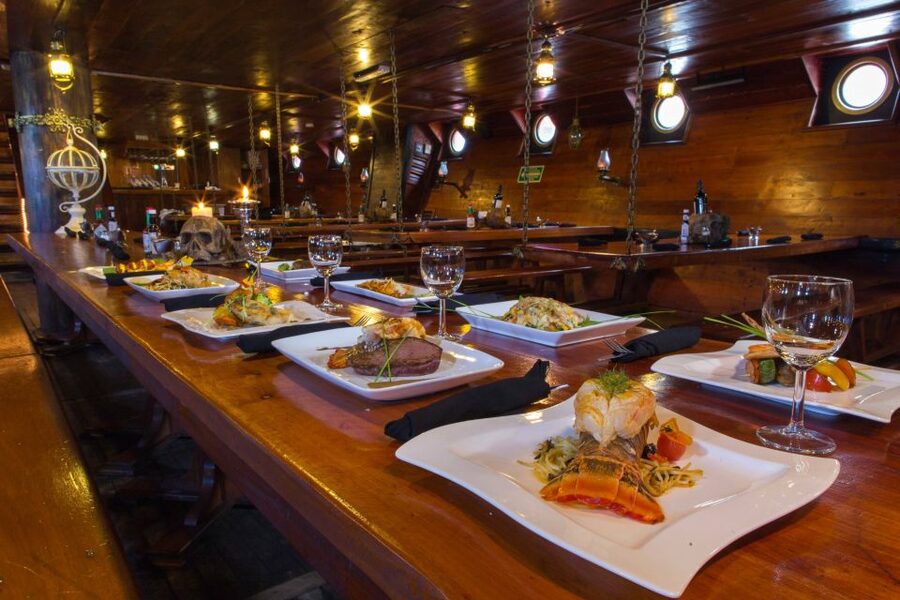 Cancún: Jolly Roger Pirate Dinner Cruise 2025 - Fireworks, dancing, and the final stretch
