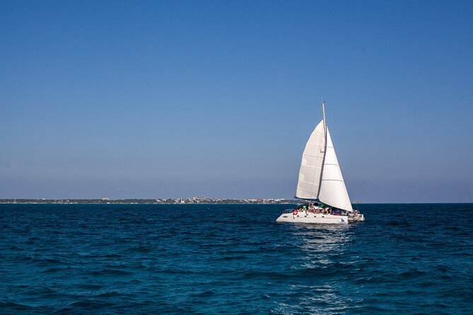 Cancun Sailing Catamaran Islas Mujeres With Luxury Beach Club - A full day from Cancun to Isla Mujeres