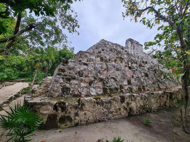 Cancun: Skip-the-Line Mayan Museum & San Miguelito Site - The museum entrance and Jan Hendrix sculptures