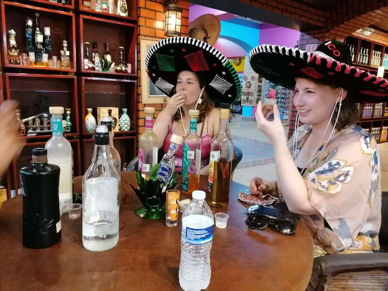 Cancun Taco Tour: Street Food & Tequila Tasting in Downtown - Why downtown Cancun makes a better taco setting