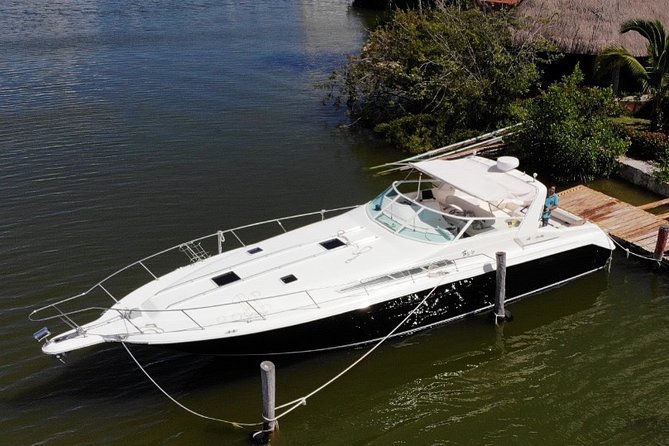 Cancun yachts rental BEATIFUL YACHT 46FT, 15 PAX MAX 25P6 - Four hours toward Isla Mujeres
