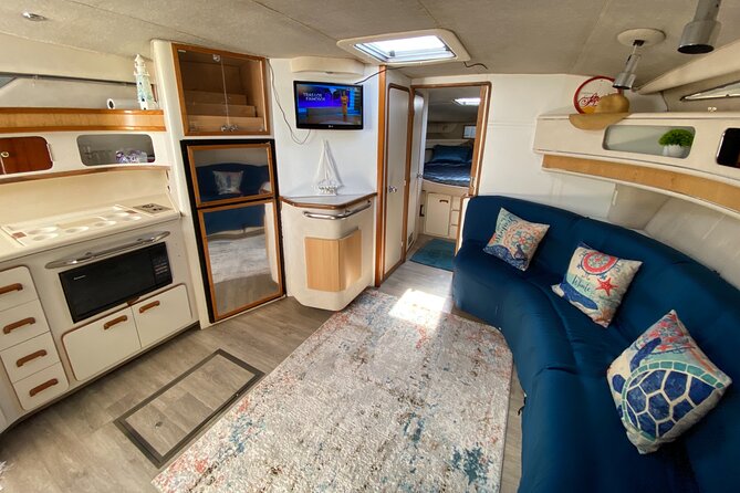 Cancun yachts rental BEATIFUL YACHT 46FT, 15 PAX MAX 25P6 - A six-hour booking for a slower day